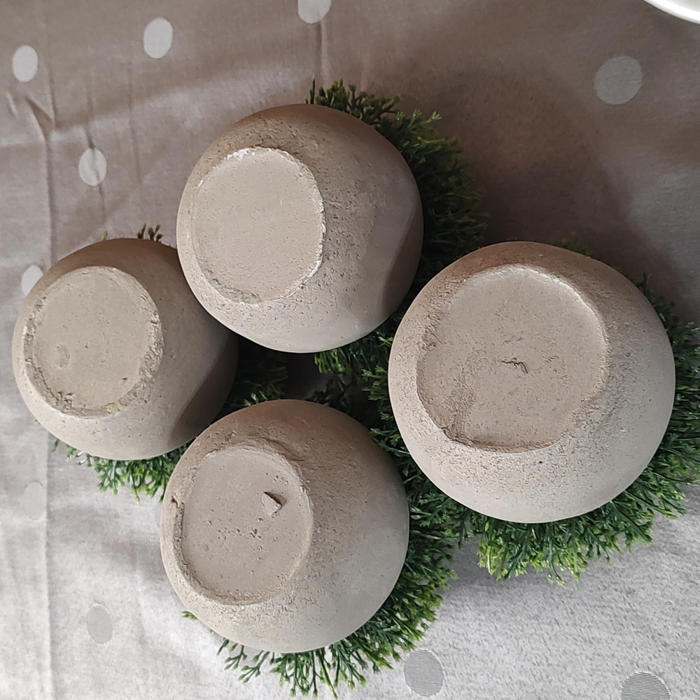 4 Faux Greenery Decor Pieces - Picture 2 of 7